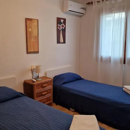 Con Jardin Y Piscina Cerca De La Playa Holiday home Oropesa del Mar